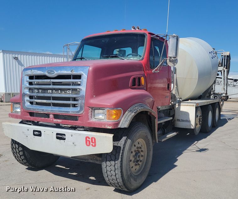 2007 Sterling  LT9511 ready mix truck - NZ9983