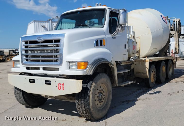 2007 Sterling  LT9511 ready mix truck - NZ9984