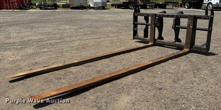 Caterpillar  168" L wheel loader forks - OG9558