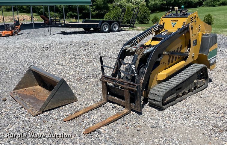 2014 Vermeer S800TX compact utility loader - OG9990