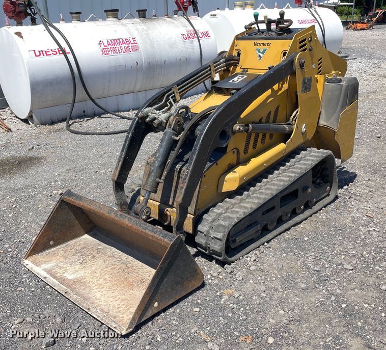 2011 Vermeer S800TX compact utility loader - OG9998