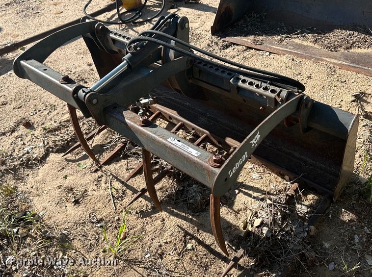 Melroe skid steer grapple bucket - OI9230