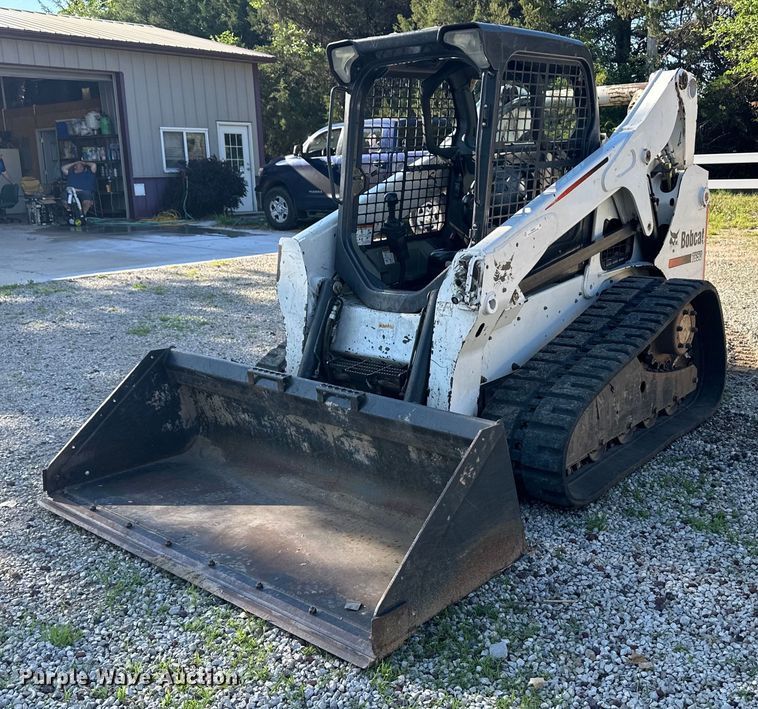 2011 Bobcat T650 tracked skid steer loader - OI9238