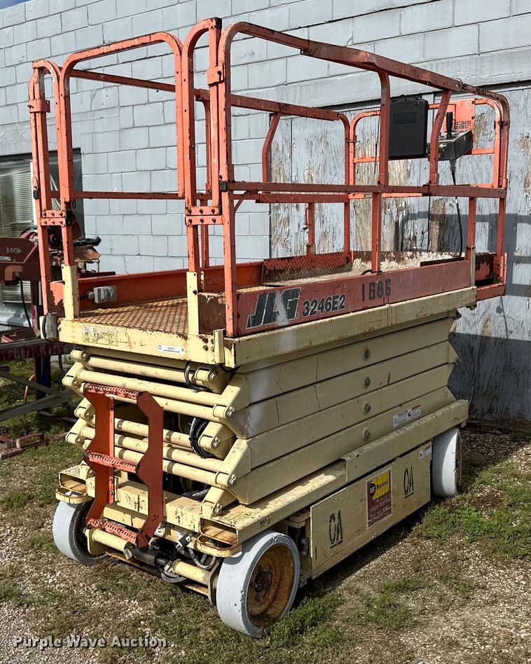 JLG 3246 Scissor or Vertical Lift For Sale | Purple Wave Auction