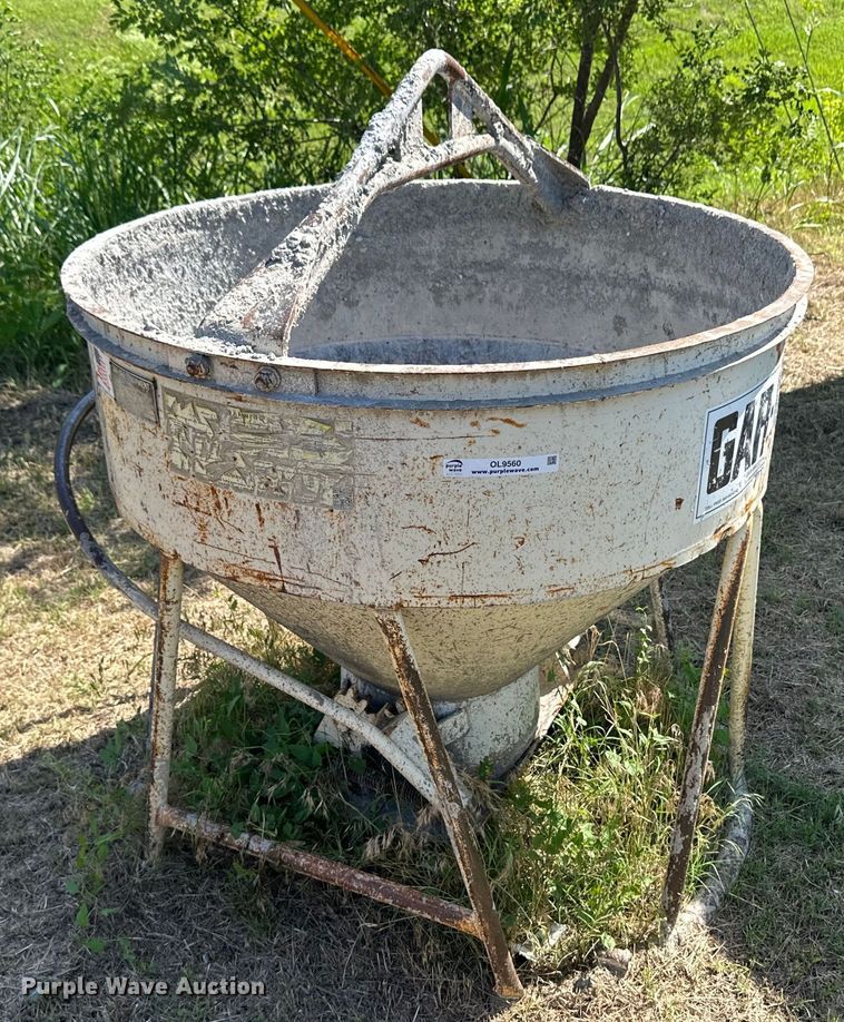 Gar-Bro concrete bucket - OL9560