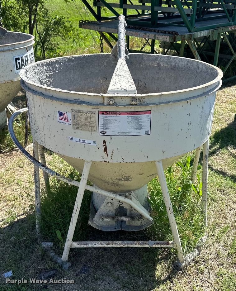 Gar-Bro concrete bucket - OL9561