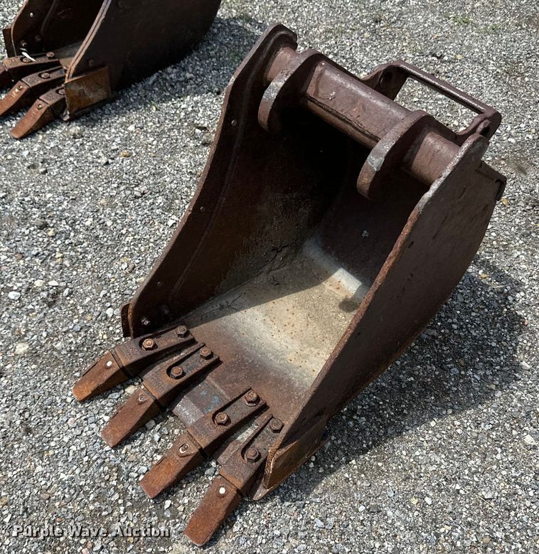 Bobcat excavator bucket - OL9572