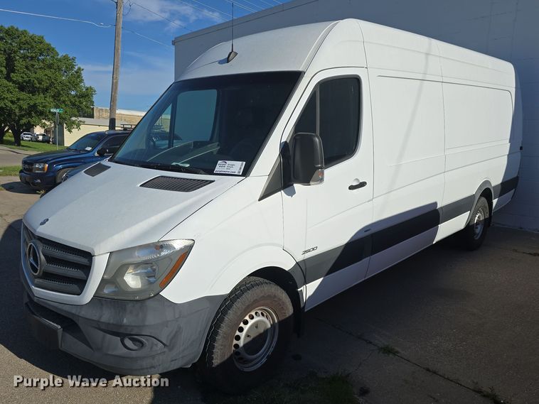 2015 Mercedes Benz 2500 Sprinter van - DM1684