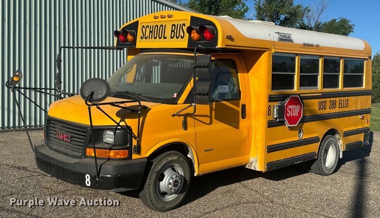 2008 GMC  Magnavan school bus - DQ6784