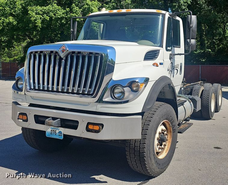 2012 International  WorkStar 7500 truck cab and chassis - EJ5652