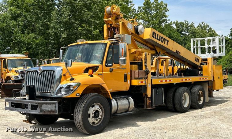 2009 International  Workstar 7400 SBA  bucket truck - EK4742