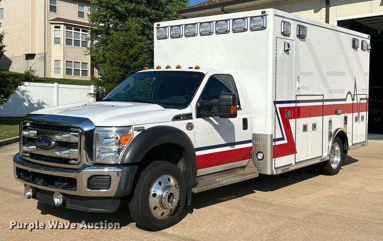 2016 Ford F450 Super Duty XLT ambulance - EK4825