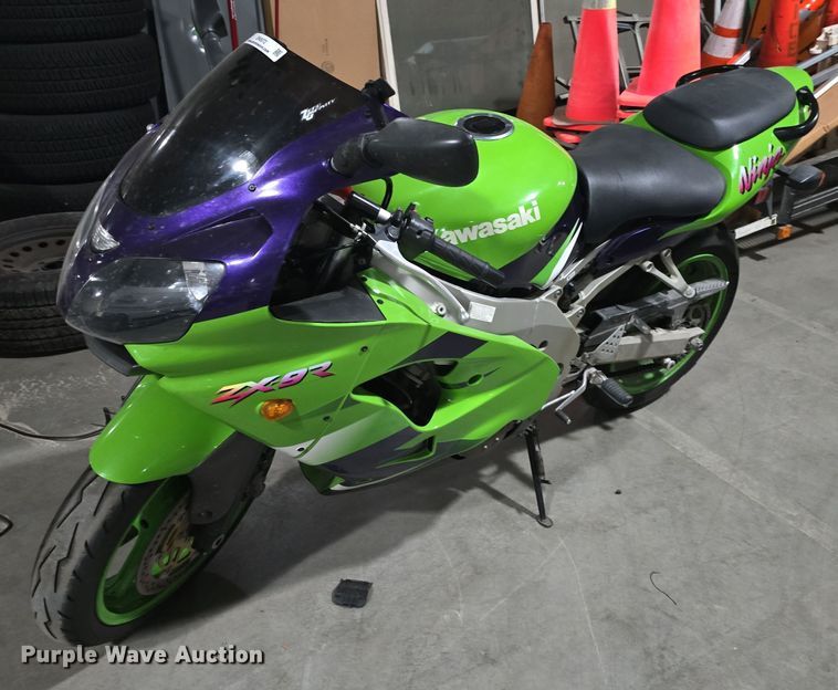 2000 Kawasaki  Ninja ZX9R motorcycle - EK6072