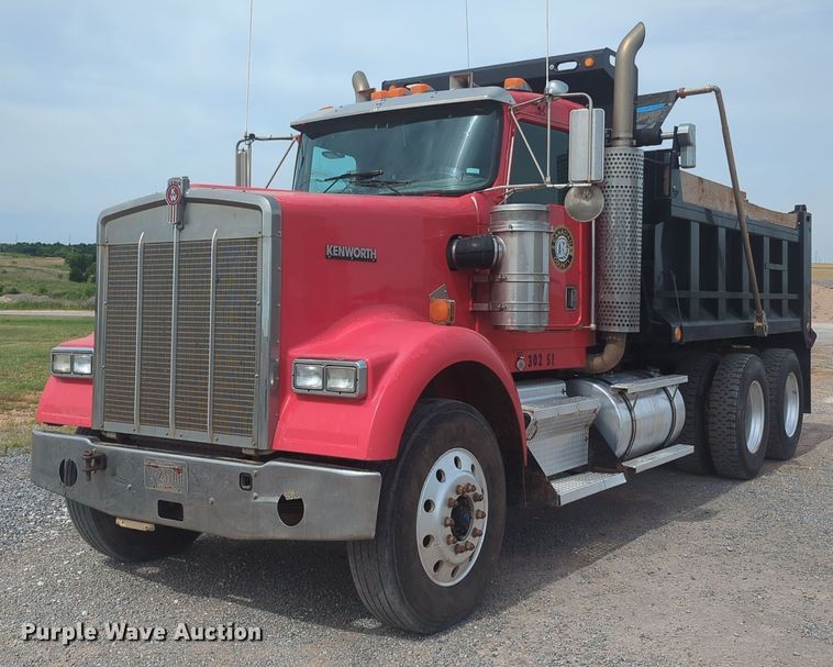 2002 Kenworth  W900 dump truck - NG9891