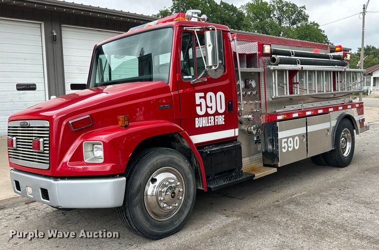 1999 Freightliner  FL70 pumper fire truck - NL9920