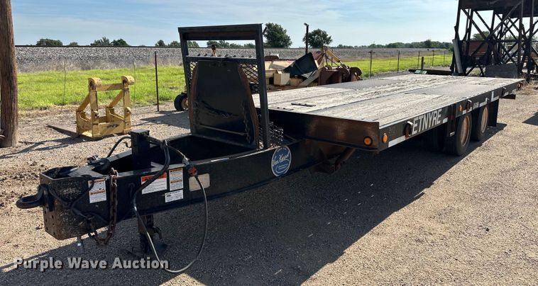 2003 Etnyre tilt deck equipment trailer - OI9221