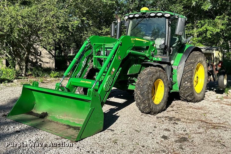 2016 John Deere  6130R MFWD tractor - EJ6857