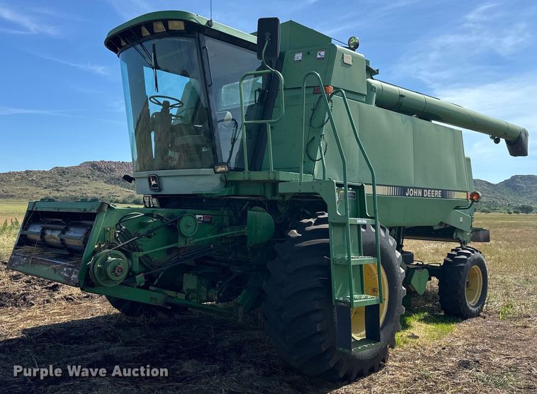 1995 John Deere 9600 combine - NQ9571