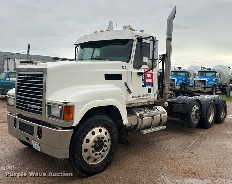 2008 Mack CHU Gold semi truck - DQ6780