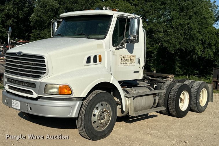 2005 Sterling  semi truck - DQ6796