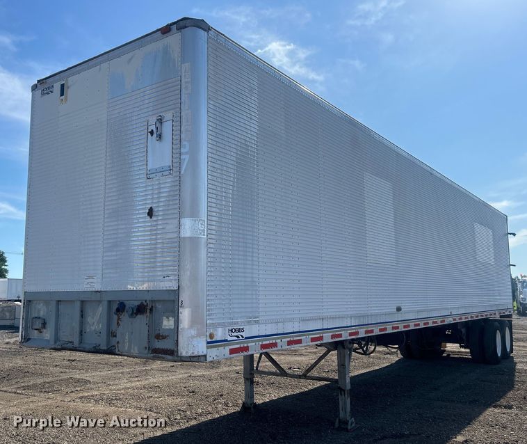 1982 Hobbs dry van trailer - EG0696