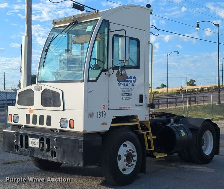 2019 Autocar XSPotter yard truck - NG9921