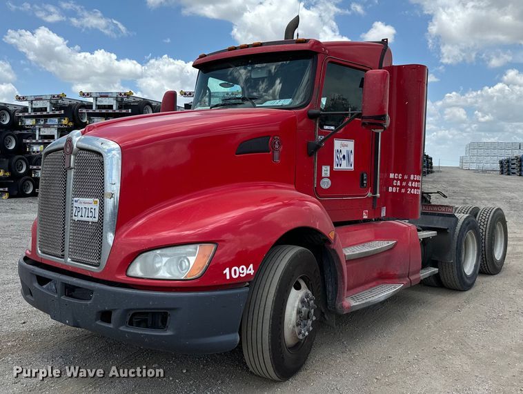 2014 Kenworth T660 semi truck - NQ9622