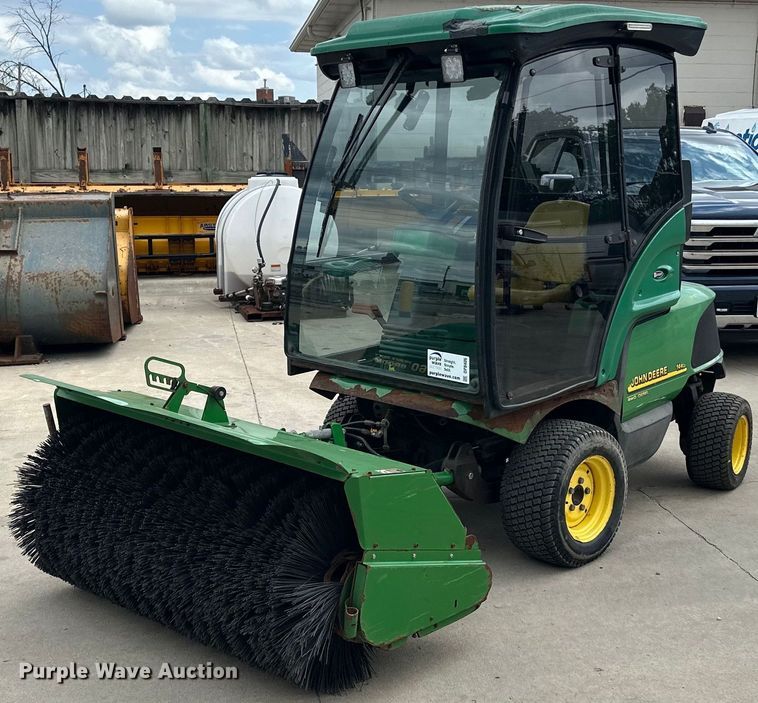 John Deere 1445 lawn mower - DP8406