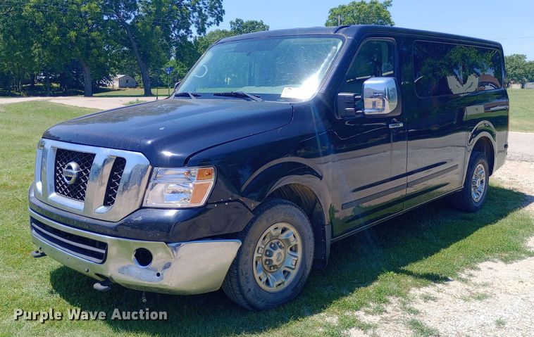 2017 Nissan NV3500 van - DQ7165