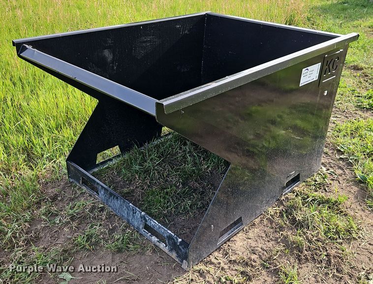 KC  skid steer dump hopper - DR8678