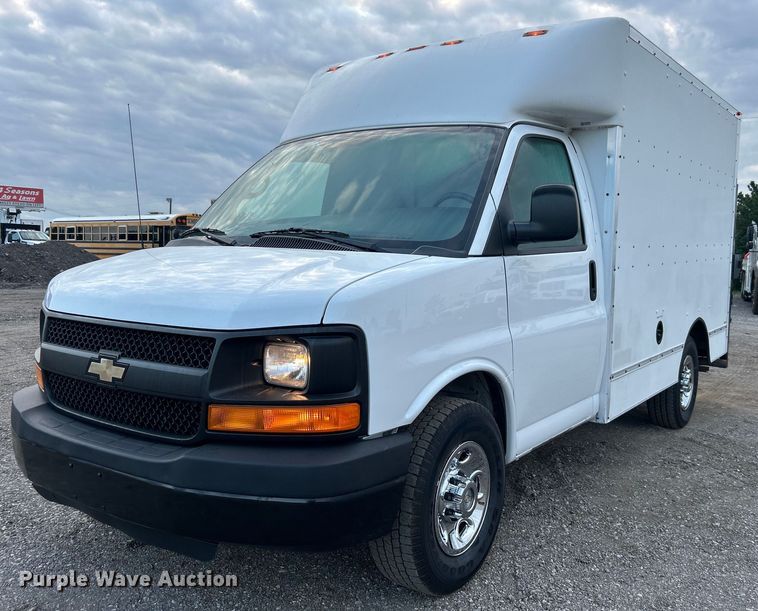 2012 Chevrolet  Express G3500 delivery van - EG0708