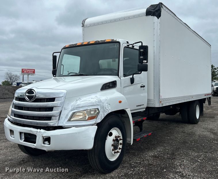 2013 Hino 268 box truck - EG1412