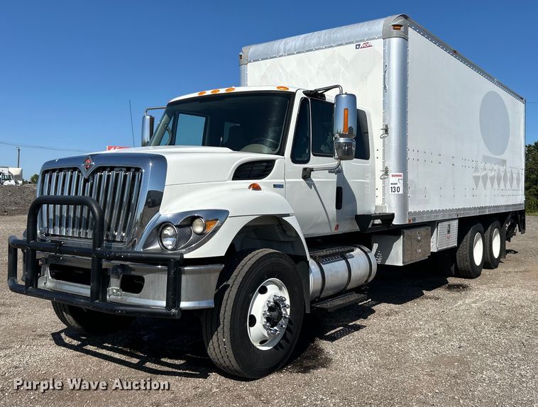 2010 International  7500 SBA box truck - EG1457