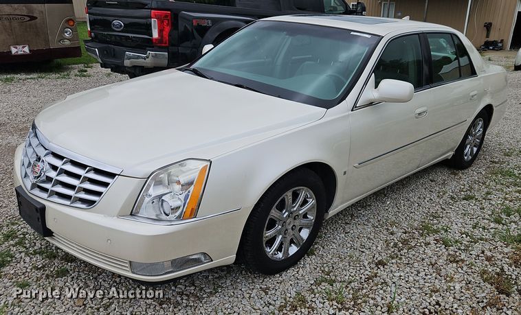 2009 Cadillac  DTS  - EI3949
