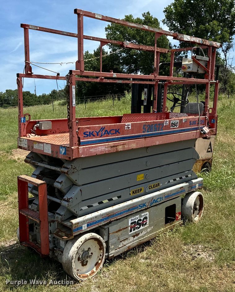 Skyjack 3226 Scissor or Vertical Lift For Sale | Purple Wave Auction