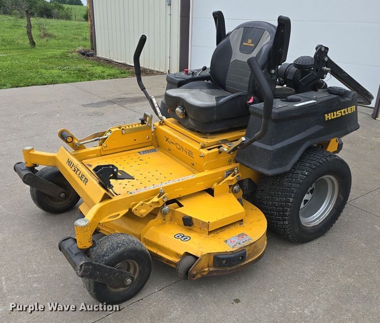 Hustler X-One ZTR lawn mower - EK6117