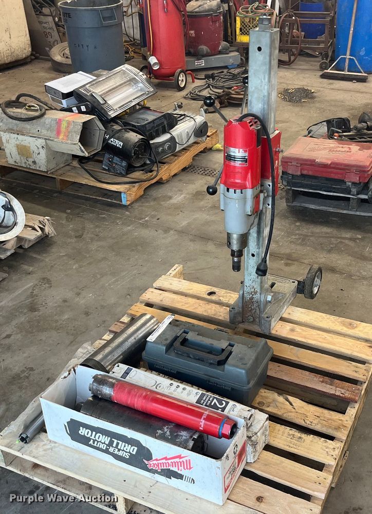 Milwaukee  Dymodrill core drill - EK8732