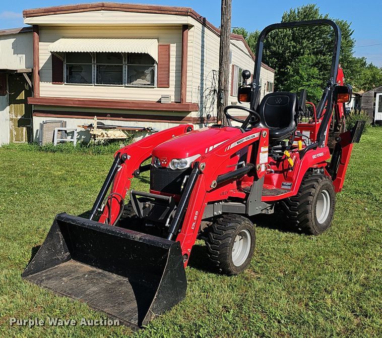 2018 Massey Ferguson TLB GC1720 MFWD tractor - IO9982