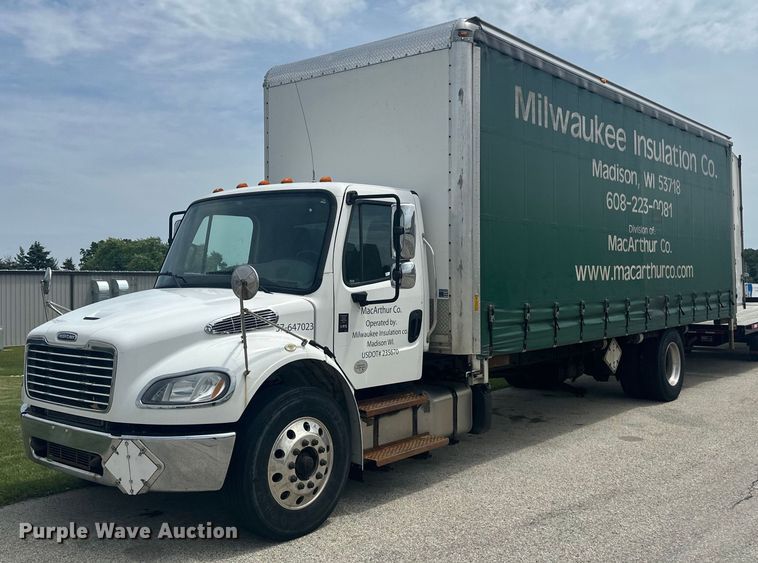 2018 Freightliner Business Class M2 side curtain box truck - LR9396