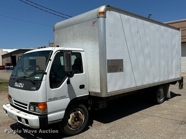 2000 Isuzu  NQR box truck - MU9850