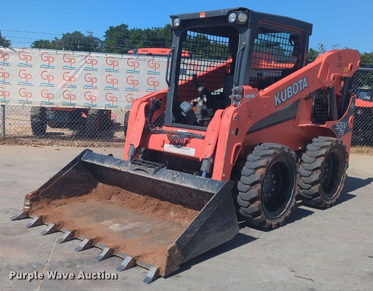 2019 Kubota SSV75 skid steer loader - NG9937