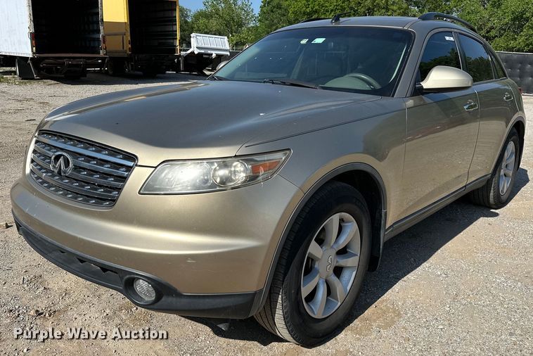 2003 Infiniti FX35 SUV - NR9855
