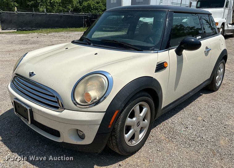 2010 Mini  Cooper  - NR9899