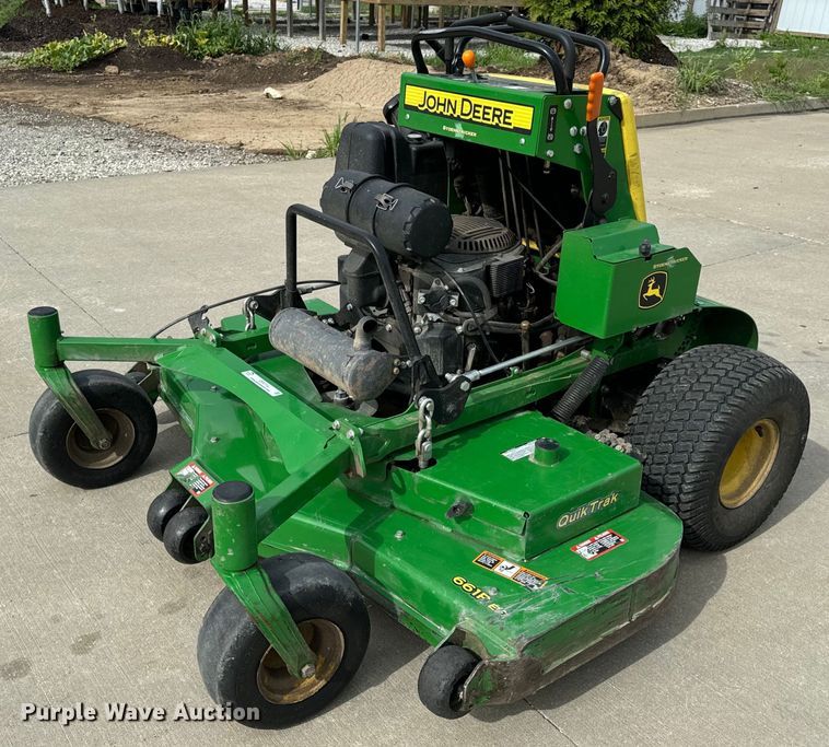 2019 John Deere 661R ZTR lawn mower - OF9714