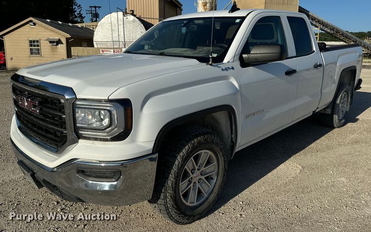 2019 GMC Sierra 1500 Double Cab pickup truck - OF9723