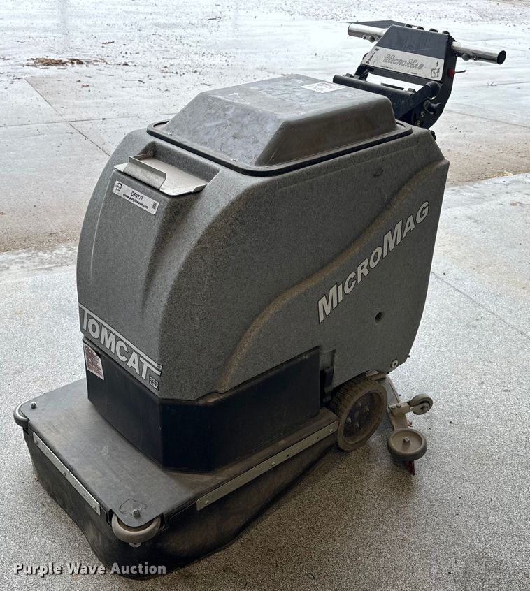 Tomcat MicroMag floor scrubber - OF9777