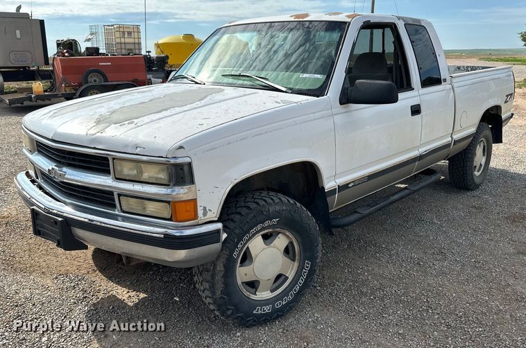 1997 Chevrolet K1500 pickup truck - OL9635