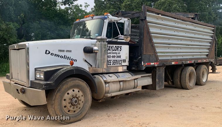 1991 Western Star 4900 grapple crane truck - DM7919