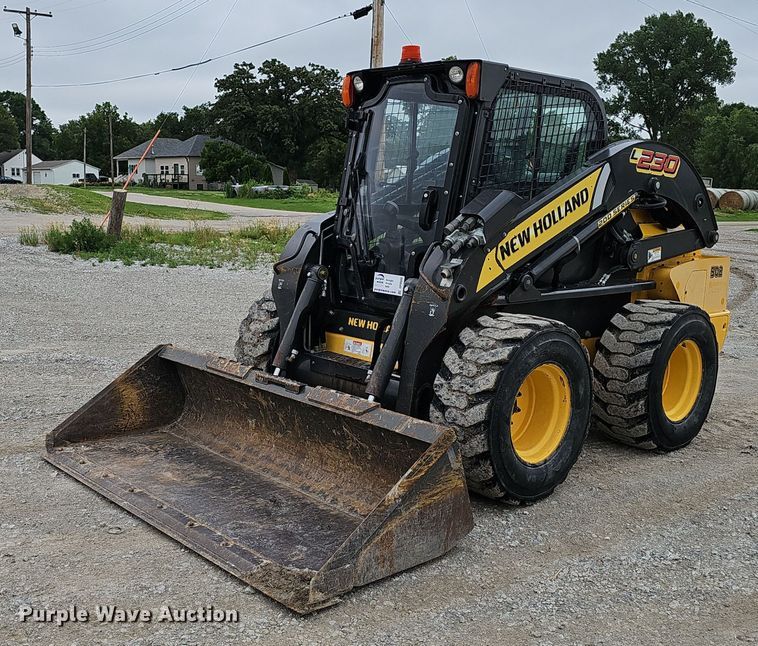 2015 New Holland L230 skid steer loader - DP0948