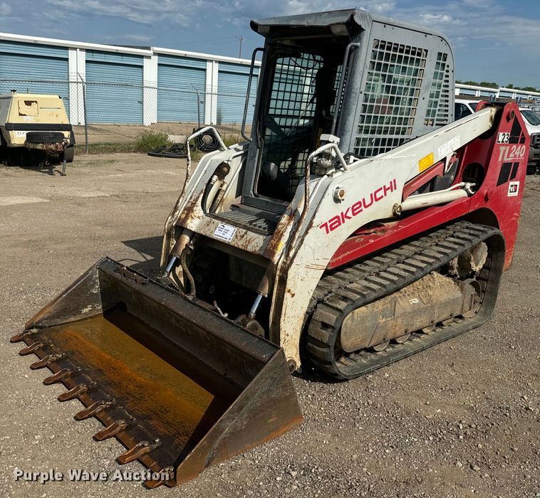2012 Takeuchi TL240 tracked skid steer loader - DQ6768